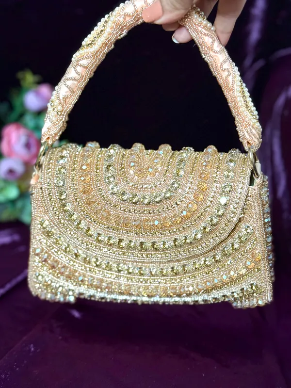 Kiara_Crystal_Embellished_Clutch